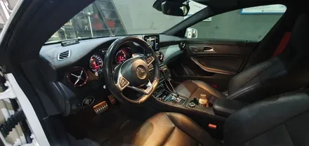 대구 벤츠 CLA 45 AMG 4매틱 송풍구, 도어트림, 대시보드 엠비언트 시공기 차량 내 분위기를 엠비언트 시공으로 반전! 대구엠비언트 엠비언트라이트 자동차엠비언트 엠비언트시공