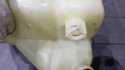 [대구씨앤디] 냉각수누유 자동차점검 및 정비 : 벤츠 E350 W211 냉각수통, 부동액 교체 : 자동차용품 자동차부품 수입차부품 수리 : 대구 남구 대명동 씨앤디인터내셔널 :