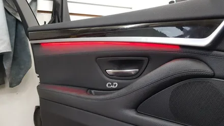 수입차튜닝 : BMW 5시리즈 F10 520d (2011) 가변 실내 엠비언트 시공 : 4도어 + 조수석 대시보드 / 스타트버튼 1대1 교체 / 남구대명동 대구정비소 대구씨앤디✨
