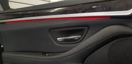 BMW F10 520d 5시리즈 엠비언트 라이트 레드 실내 무드등 도어 LED 대구 BMW튜닝 전문점 씨앤디 인터내셔널 감성튜닝 업그레이드