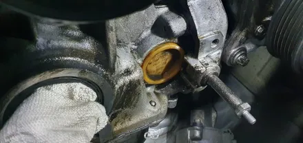 대구: 수입차정비소 / 누유발생 BMW 5시리즈 F10 520d (2013) 프론트케이스 커버 교체 / 타는냄새 🥵 남구 대명동 카센타 정비·점검 안지랑네거리 대구씨앤디