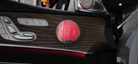 벤츠 W213 E250 22년식 LED송풍구 엠비언트 1열 2열, 4D부메스터 트위터, LED미드스피커커버 장착 튜닝작업 BENZ E클래스 실내 무드등 대구수입차튜닝 앞산 씨앤디