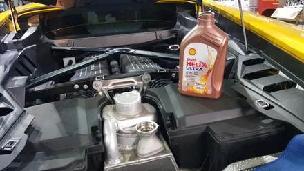 람보르기니 우라칸 엔진오일교환 작업 대구 수입차 정비 전문점 씨앤디인터내셔널 C&D 합성유 오일교환 쉘 힐릭스 울트라 필터교체 URACAN 엔진오일교환주기 스포츠카 자동차정비 전문