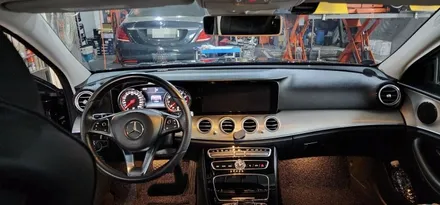 대구 벤츠 W213 E200 18년식 송풍구 엠비언트 1열 2열 장착 작업 BENZ E클래스 실내 LED 엠비언트 라이트 무드등 터빈디자인 튜닝업! 대구수입차정비 벤츠튜닝 씨앤디