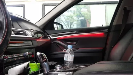 수입차튜닝 : BMW 5시리즈 F10 520d (2011) 가변 실내 엠비언트 시공 : 4도어 + 조수석 대시보드 / 스타트버튼 1대1 교체 / 남구대명동 대구정비소 대구씨앤디✨