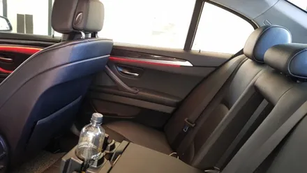 BMW F10 520d 실내도어 엠비언트 레드 장착 5시리즈 f10 엠비언트레드 실내무드등 도어 LED BMW전문점 BMW튜닝전문점 대구앞산카센터 남구씨앤디인터내셔널
