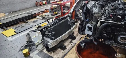 : 아우디 A6 3.0 TDI quattro 14년식 댐퍼풀리, 외벨트 세트 교체 : 벨트의 장력불량이 원인, 벨트의 소음 외벨트 세트를 교체하면서 다른 부품의 수명을 예비해요 :
