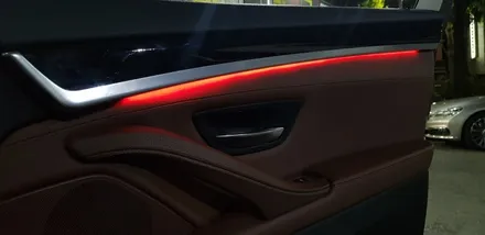 BMW 520d 엠비언트 라이트 실내 LED 무드등 레드 시공 작업