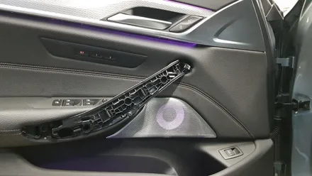 BMW G30 520d 회오리트위터 미드커버 미드스피커 교체작업 520d 엠비언트 작업 바워스 st 트위터 스피커 교체 대구bmw정비 튜닝 대구씨앤디인터내셔널