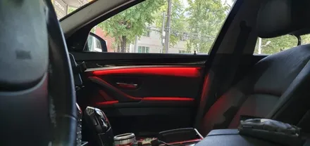 BMW 5시리즈 F10 528i 레드 엠비언트 장착 작업 BMW528i 순정형 엠비언트 F10 실내 무드등 감성UP 튜닝UP LED 레드단색엠비언트 시공 후기 대구 씨앤디인터내셔널