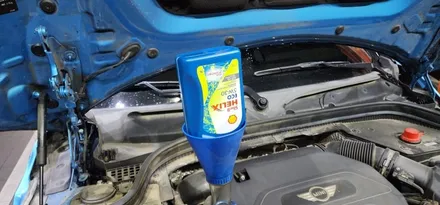 미니쿠퍼 D 5도어 17년식 엔진오일교환, 에어컨필터교체, 연료필터교체 작업 MINI COOPER D five-door 합성유 쉘 힐릭스 ECO 대구수입차정비 씨앤디인터내셔널