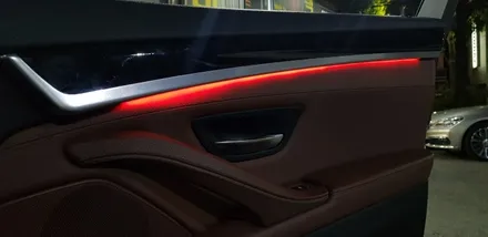 BMW 520d 엠비언트 라이트 실내 LED 무드등 레드 시공 작업