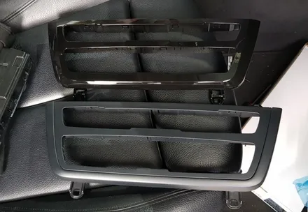 BMW 3시리즈 F30 320d 가변 엠비언트 시공 및 운전석 손잡이 진득거림 교체 작업 가변도어엠비언트+오디오공조기엠비언트 실내 엠비언트튜닝 무드등 대구 씨앤디인터내셔널 2컬러