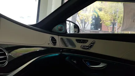 벤츠 W222 S560 4MATIC 부메스터ST 전동 트위터 장착 작업 S클래스 18년형 스피커 시공 3D전동트위터 실내무드등 엠비언트 벤츠정비 벤츠튜닝 벤츠전문점 대구 씨앤디