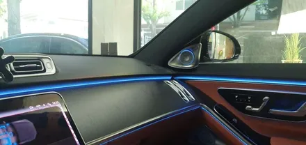 벤츠 S450 W223 4MATIC 22년식 리어 모니터, 부메스터 시공 작업 신형 S클래스 전동트위터 스피커 장착 대구 벤츠튜닝 수입차튜닝 전문 씨앤디