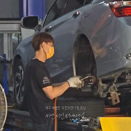 벤츠 W213 E220d 엔진오일, 프론트/리어 브레이크패드, 에어컨필터 실내/실외 교체 작업 BENZ E클래스 E220앞패드 뒷패드 교환 시공후기 대구수입차정비 씨앤디인터내셔널