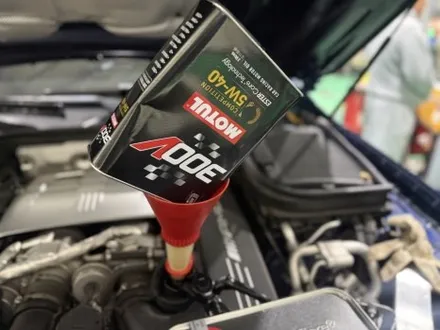 (화성튜닝샵)벤츠glc63 amg 모튤300v 엔진오일교환 에어크리너 교환 작업을 하였습니다. / 경기 화성
