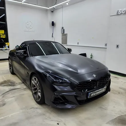 [공지] BMW Z4 사틴 블랙 전체 랩핑, 라이트 스모그 PPF 시공 후 모습. / 하남 감일동