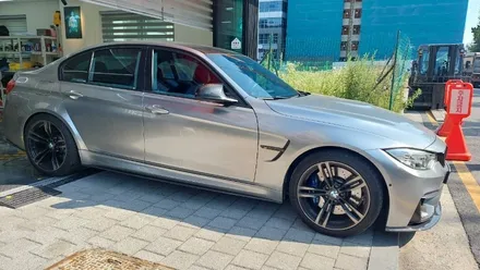 BMW 15년식 M3(F80) 블락포디 디토50% 틴팅 측후면 덧시공 / 고양 덕양구 향동동