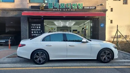 벤츠 E200 아방가르드 신차패키지 블랙크롬 전면35% 측후면15% 파노라마 디토35% 생보ppf4종 유리막코팅 / 고양 덕양구 향동동