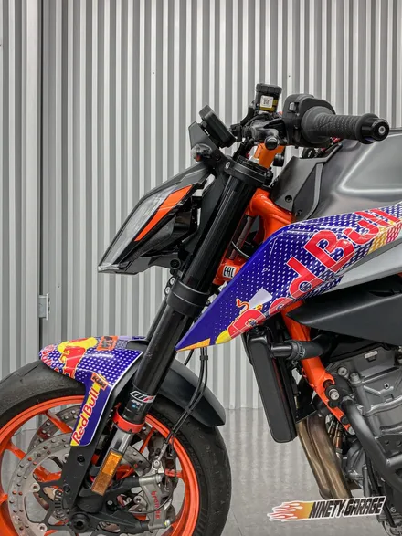 KTM 듀크390 광주랩핑/바이크랩핑(레드불 데칼) / 광주 광산구 월전동