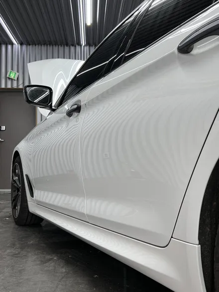 BMW M550d 랩핑제거 했더니 다시 새차가 되었다. 광주 랩핑 나인티게러지 / 광주 광산구 월전동