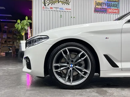 BMW M550d 랩핑제거 했더니 다시 새차가 되었다. 광주 랩핑 나인티게러지 / 광주 광산구 월전동