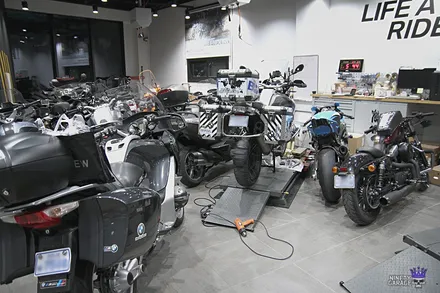국내최초 \'2017 BMW R1200gs 어드벤처\' 바이크 랩핑 컨버전 작업. / 광주 광산구 월전동