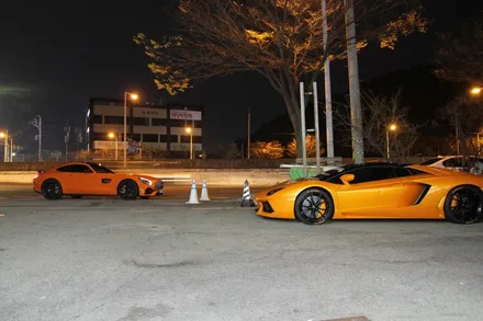 광주 랩핑 벤츠 AMG GT 오렌지 컬러로 전체랩핑 / 광주 광산구 월전동