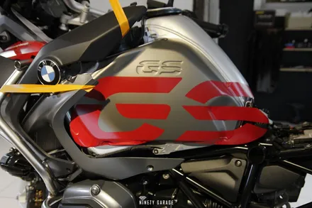 BMW R1200gs 어드벤처 랩핑 트리플블랙 레드(Red)버전.광주 모토라드/나인티게러지 / 광주 광산구 월전동