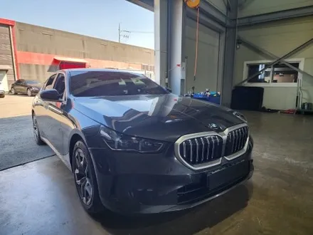 BMW G60 컨버전 튜닝 아이코닉글로우 M5 그릴 교체