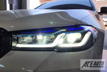 BMW G30 신형개조 5시리즈 LCI 정품 레이저 스타일 헤드라이트로 전면부의 존재감을 더 강렬하게 완성해 보세요