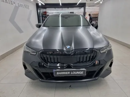 BMW 신형 5시리즈 고광택필름에 반무광? 시공후기! / 서울 강동구 성내동
