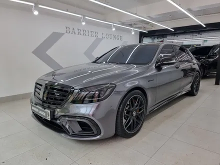 벤츠 자동차전체랩핑 S63 AMG 메탈다크그레이 / 서울 강동구 성내동