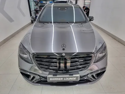 벤츠 자동차전체랩핑 S63 AMG 메탈다크그레이 / 서울 강동구 성내동