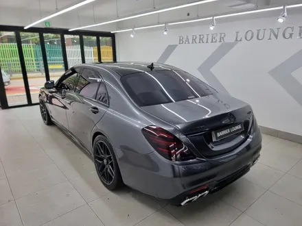 벤츠 자동차전체랩핑 S63 AMG 메탈다크그레이 / 서울 강동구 성내동