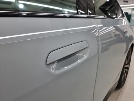 BMW 신형 5시리즈 고광택필름에 반무광? 시공후기! / 서울 강동구 성내동