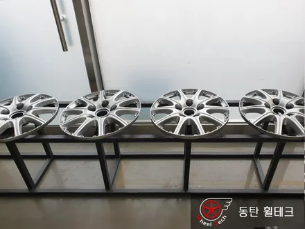 [휠도색][캘리퍼도색] 포르쉐 까레라4 투피스 18인치 정품휠 - 수원/동탄2신도시/오산 휠 전문점 휠테크 / 화성시 금곡동