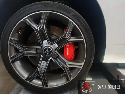 [휠수리복원][휠도색] 스팅어 19인치 다이아몬드컷팅 휠 블랙 유광 - 수원·동탄·동탄 2·오산 휠 전문점 휠테크 / 화성시 금곡동