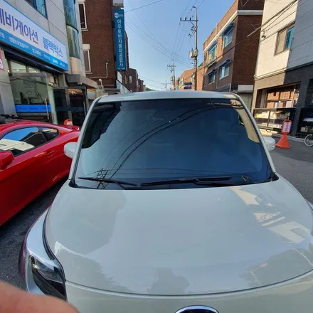 레이 열차단 썬팅 재시공 상단 네비게이션 일체형 매립 샤크안테나 후방카메라 트렁크 손잡이 불량교체 / 광명 하안동