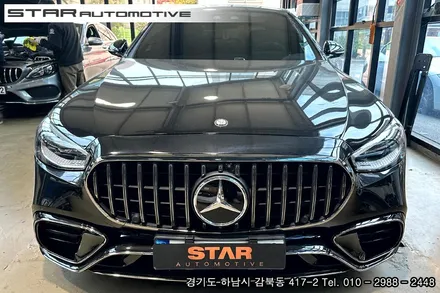 벤츠W223 S클래스 숏바디 마이바흐 디지뇨 플로잉 라인 피아노트림 장착