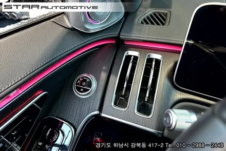 벤츠W223 S클래스 숏바디 마이바흐 디지뇨 플로잉 라인 피아노트림 장착