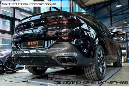 BMWG06 X6 M60i 블랙 머플러팁 장착