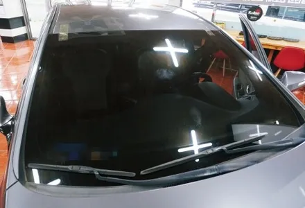 대구 자동차 전면유리 돌빵 교체와 동시에 열차단썬팅까지.