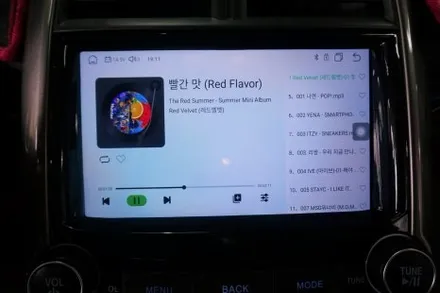 대구 경산 말리부8세대 버튼 있는 타입 안드로이드올인원에 AHD후방카메라 장착.