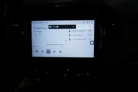 대구 QM3 안드로이드올인원으로 블랙아웃 대체. 네비게이션 매립.
