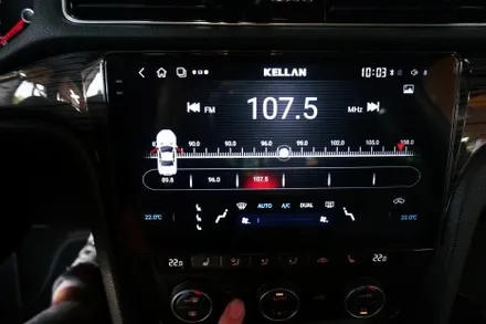 폭스바겐 파사트 켈란 안드로이드 올인원. 네비게이션 매립. 순정형 AHD 후방카메라.
