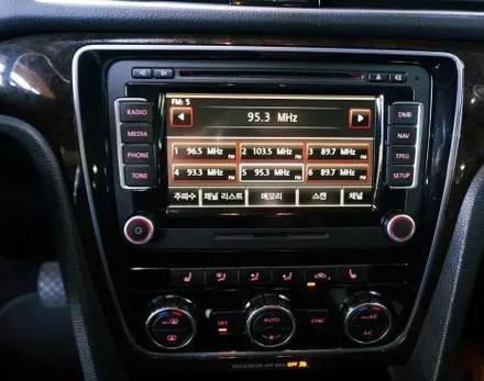 대구 폭스바겐 파사트 AHD후방카메라와 안드로이드올인원으로 내비게이션 매립까지.