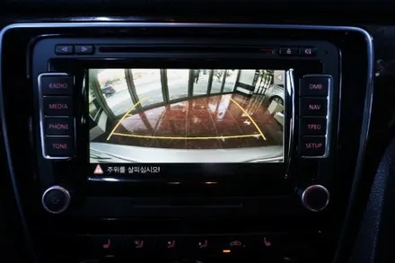 대구 폭스바겐 파사트 AHD후방카메라와 안드로이드올인원으로 내비게이션 매립까지.