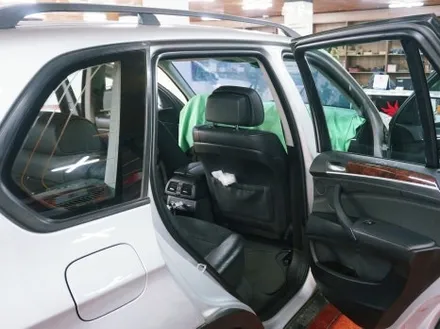 대구 경산 구형 BMW X5 썬팅 재시공은 켈란 최고 프리미엄 블랙PM필름으로